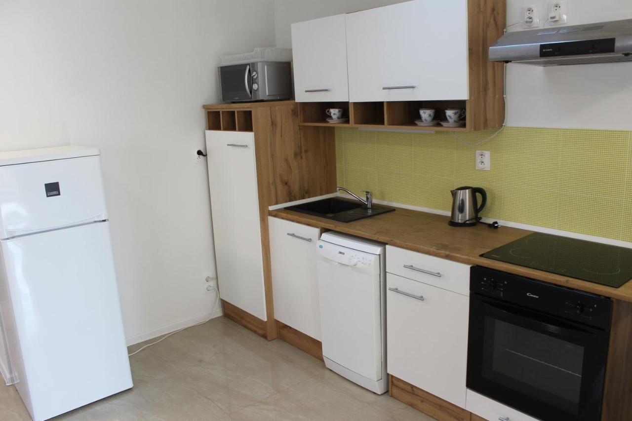 Apartmany Pri Auparku Пьештяни Экстерьер фото