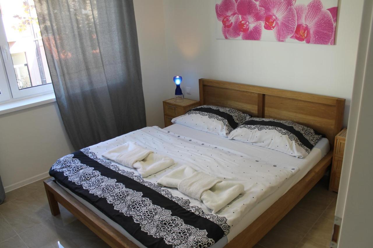 Apartmany Pri Auparku Пьештяни Экстерьер фото