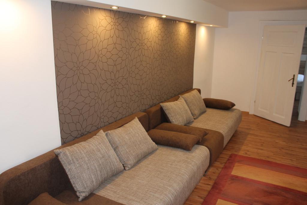 Apartmany Pri Auparku Пьештяни Экстерьер фото