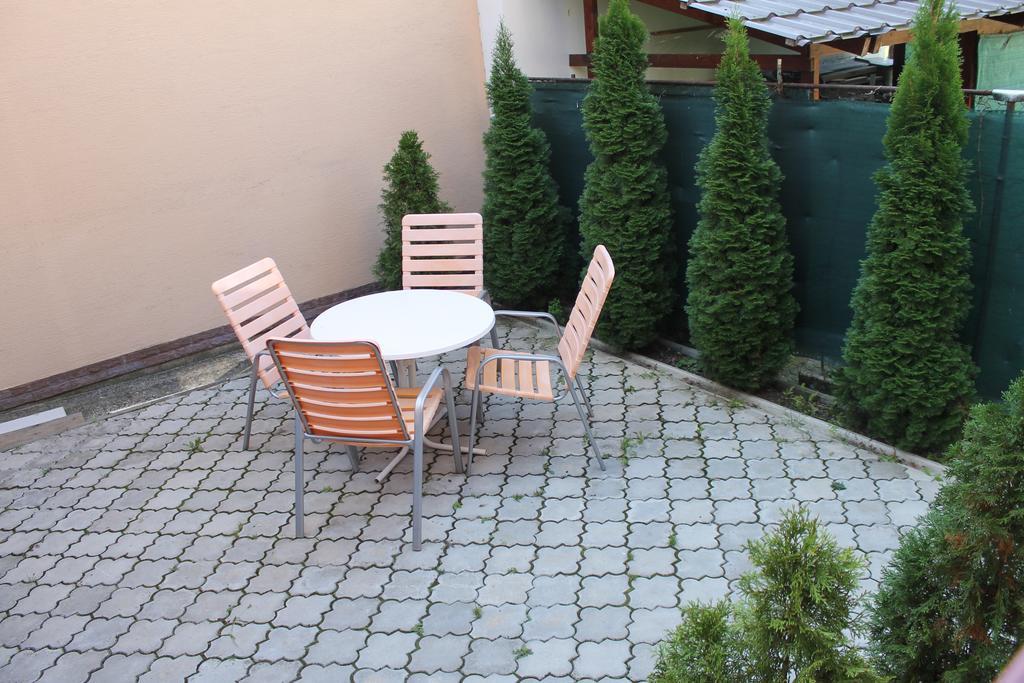 Apartmany Pri Auparku Пьештяни Экстерьер фото